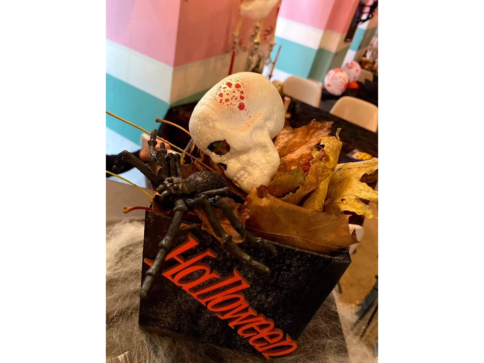 Halloween asztaldekoráció