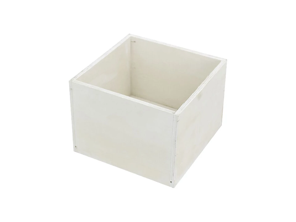 Fehér négyzet alakú fadoboz