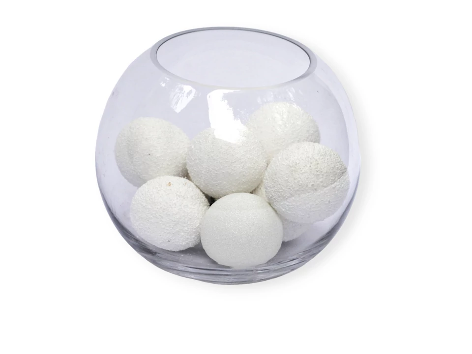 Gömbváza fehér hógömbbel