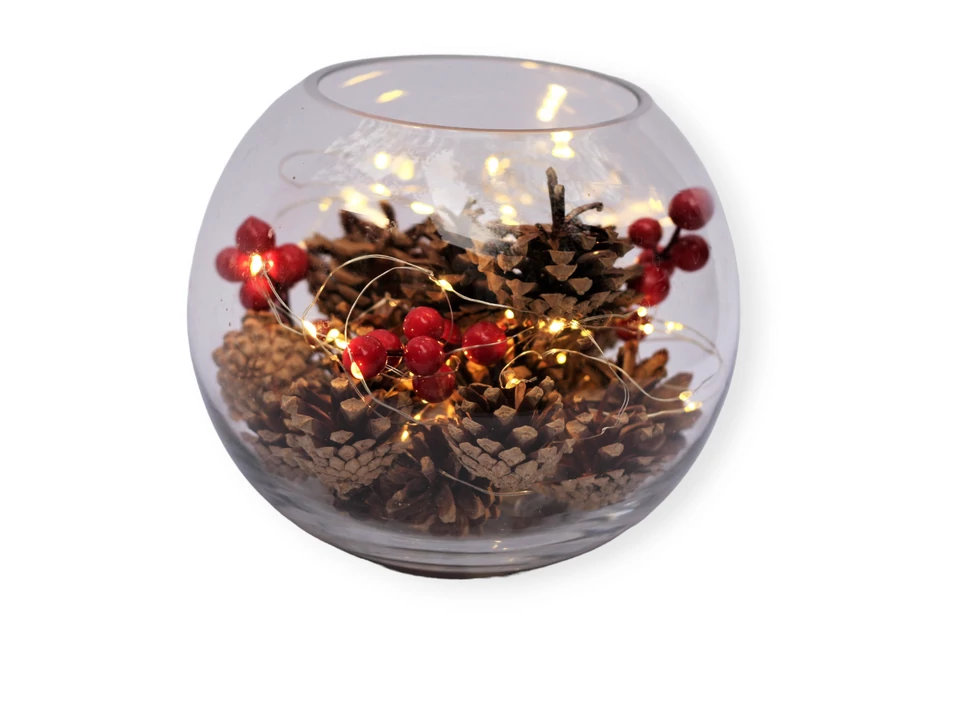 Gömbváza téli termésekkel